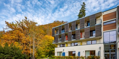 Wellnessurlaub - Parkplatz: gebührenpflichtig beim Hotel - Bodensee - Außenansicht Appartementhaus - sonnenresort ETTERSHAUS