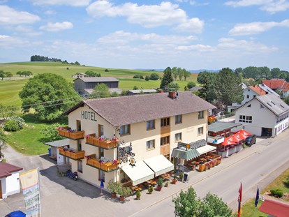 Wellnessurlaub - Kräutermassage - Wurmlingen - Restaurant Sonnenhof - Wellnesshotel Sonnenhof & Sonnhalde