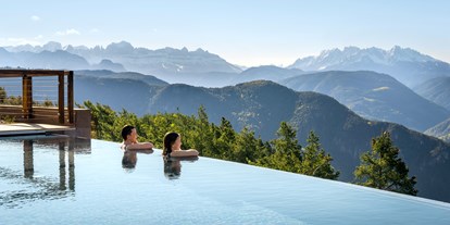 Wellnessurlaub - Pools: Außenpool beheizt - La Villa in Badia - Infinitypool - Hotel Belvedere