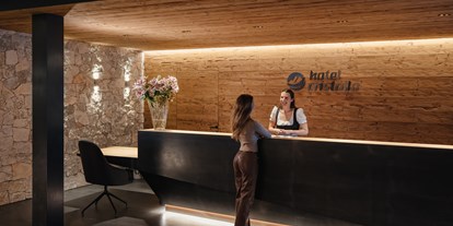 Wellnessurlaub - Finnische Sauna - Sexten - Hotel Cristallo Wellness Mountain Living