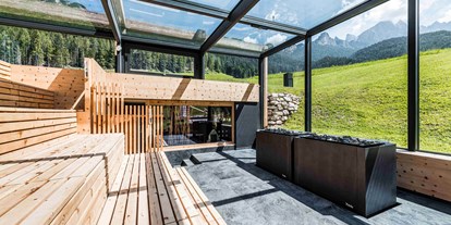 Wellnessurlaub - Pools: Schwimmteich - Lana (Trentino-Südtirol) - Dolomit Resort Cyprianerhof