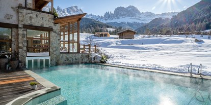 Wellnessurlaub - Außensauna - La Villa in Badia - Dolomit Resort Cyprianerhof