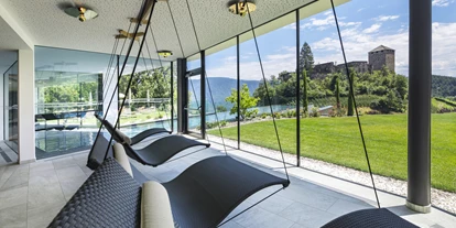 Wellnessurlaub - Pools: Außenpool nicht beheizt - Tirol bei Meran - Entspannen mit atemberaubender Aussicht im Hotel Der Waldhof im Meraner Land - Hotel Der Waldhof