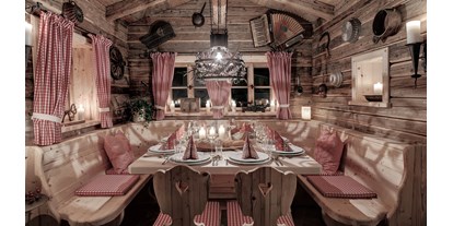 Wellnessurlaub - Mühlviertel - INNs HOLZ Chaletdorf Holzfällerhütte - das kleinste Restaurant im Böhmerwald für nur bis zu sechs Personen - INNs HOLZ Chaletdorf