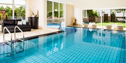 Wellnessurlaub - Pools: Außenpool beheizt - Schenna bei Meran - Hallenbad - Hotel Mein Matillhof