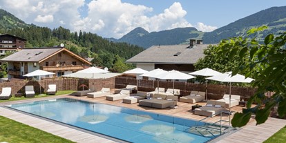 Wellnessurlaub - Wirbelsäulenmassage - Seefeld in Tirol - Aussenpool - Boutiquehotel Haidachhof