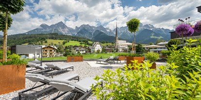 Wellnessurlaub - Kräutermassage - PLZ 6353 (Österreich) - die HOCHKÖNIGIN - Mountain Resort