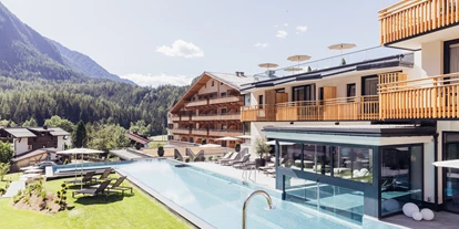 Wellnessurlaub - Pools: Infinity Pool - Plangeross - Hotel habicher hof
