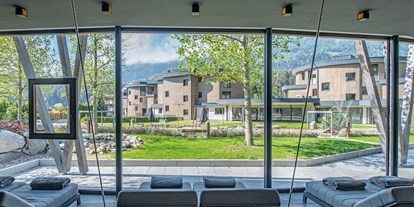 Wellnessurlaub - Pools: Außenpool beheizt - Dolomiten - Kronhotel Leitgam "luxury hotel for two"