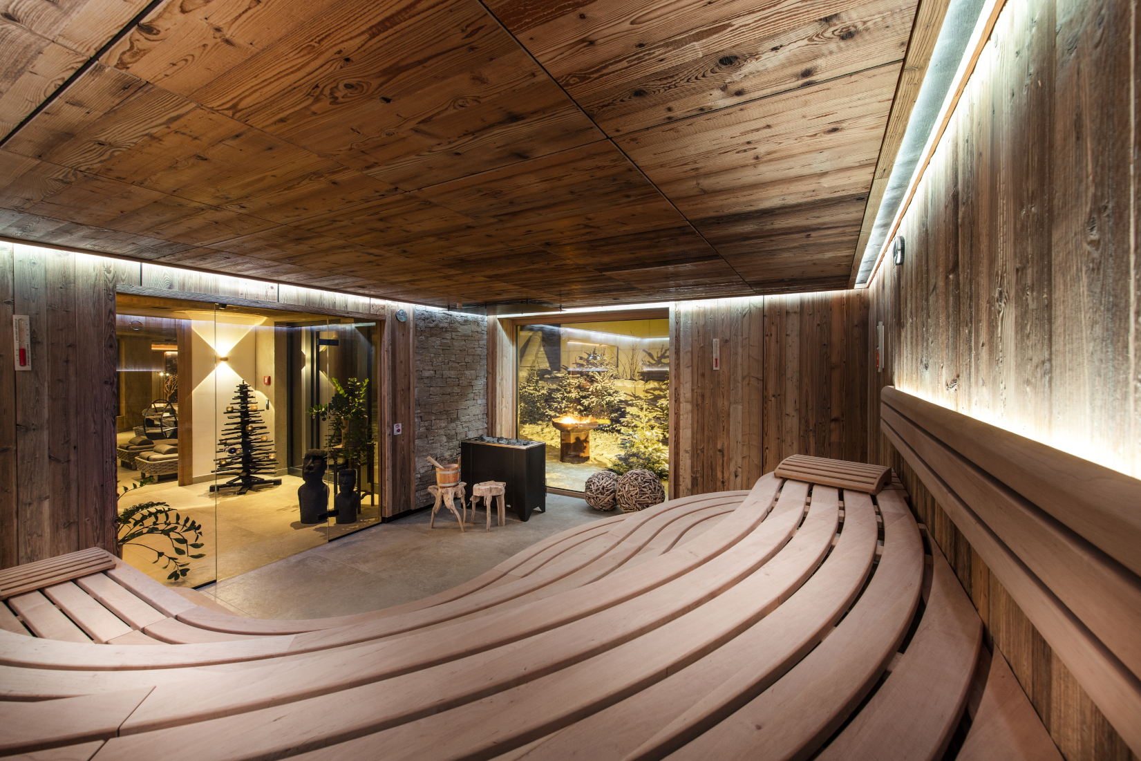 das Alois ****s Saunen und Bäder im Detail 90°C Finnische Panoramasauna