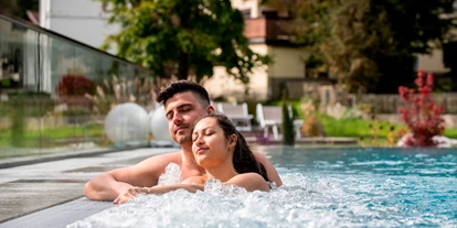 Wellnessurlaub - Klassifizierung: 4 Sterne S - Ampass - Whirlpool Massage - das Alois ****s