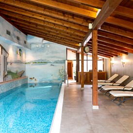 Wellnesshotel: Schwimmbad - Landgasthof Karner