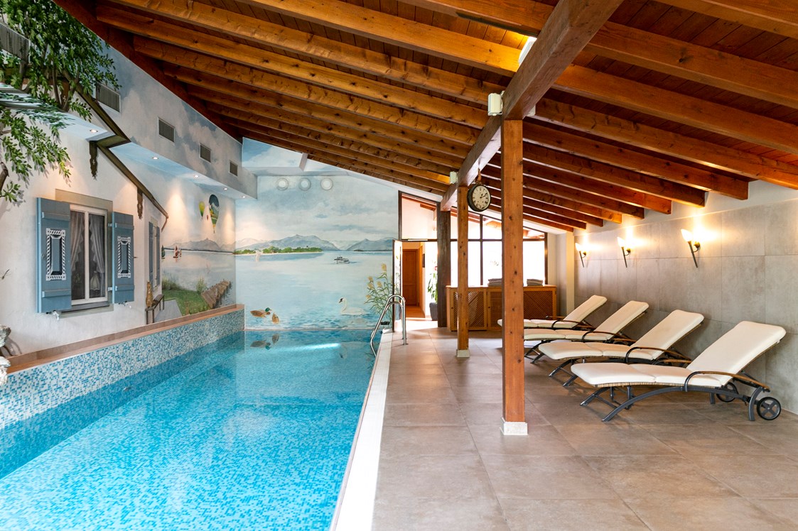 Wellnesshotel: Schwimmbad - Landgasthof Karner
