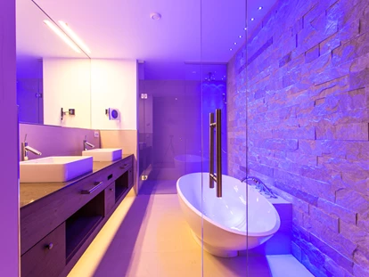 Wellnessurlaub - Bad Aibling - Badezimmer - Sporthotel Ellmau