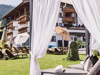 Wellnessurlaub - Bad Aibling - Liegewiese - Sporthotel Ellmau