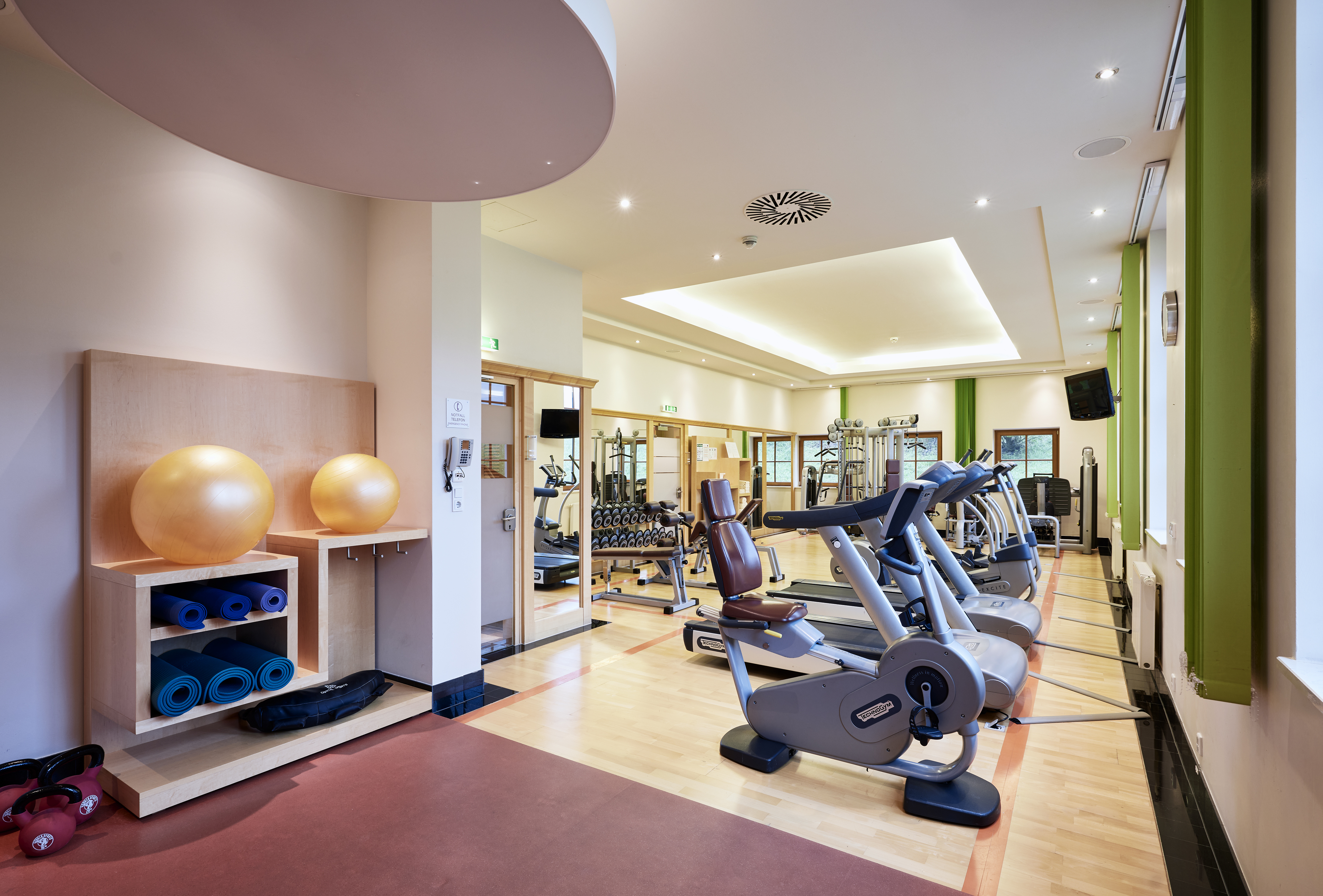 Wellnesshotel: Fitnessbereich im Arabella Jagdhof Resort am Fuschlsee - Arabella Jagdhof Resort am Fuschlsee - Sauna | Spa