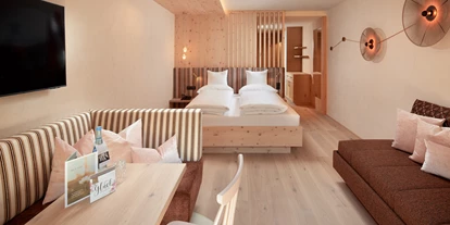 Wellnessurlaub - Fahrradverleih - Innsbruck - Juniorsuite Zirbe - Hotel Neue Post