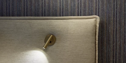 Wellnessurlaub - Fahrradverleih - Innsbruck - Zimmer Detail Familiensuite Zirbe - Hotel Neue Post