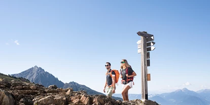 Wellnessurlaub - Dorf Tirol - Egal ob gemütlich entlang der Waalwege, oder hoch auf die Gipfel – bei uns findet jeder die passende Wanderung - Hotel Hohenwart