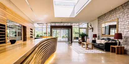 Wellnessurlaub - Dorf Tirol - Für einen guten Start in den Urlaub - unser Empfangsbereich - Hotel Hohenwart