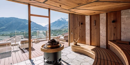 Wellnessurlaub - Dorf Tirol - Die neue Panoramasauna auf der Dachterrasse - Hotel Hohenwart