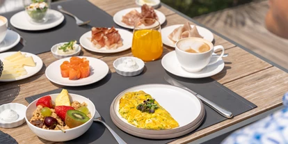 Wellnessurlaub - Dorf Tirol - Reichhaltiges vom Frühstücksbuffet - Hotel Hohenwart