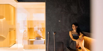 Wellnessurlaub - Dorf Tirol - Dress-on Saunen im Family-Spa - Hotel Hohenwart
