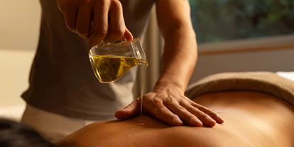 Wellnessurlaub - Dorf Tirol - Wohltuende Massage im Wellnessurlaub - Hotel Hohenwart