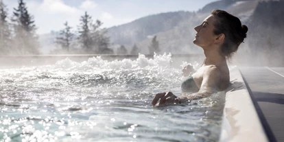 Wellnessurlaub - Umgebungsschwerpunkt: Berg - Dambach (Ilz) - Wellness - Almwellness Hotel Pierer