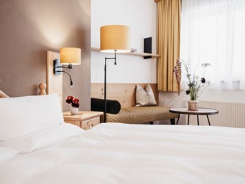 Almwellness-Resort Tuffbad Zimmerkategorien Doppelzimmer "Lackenalm"