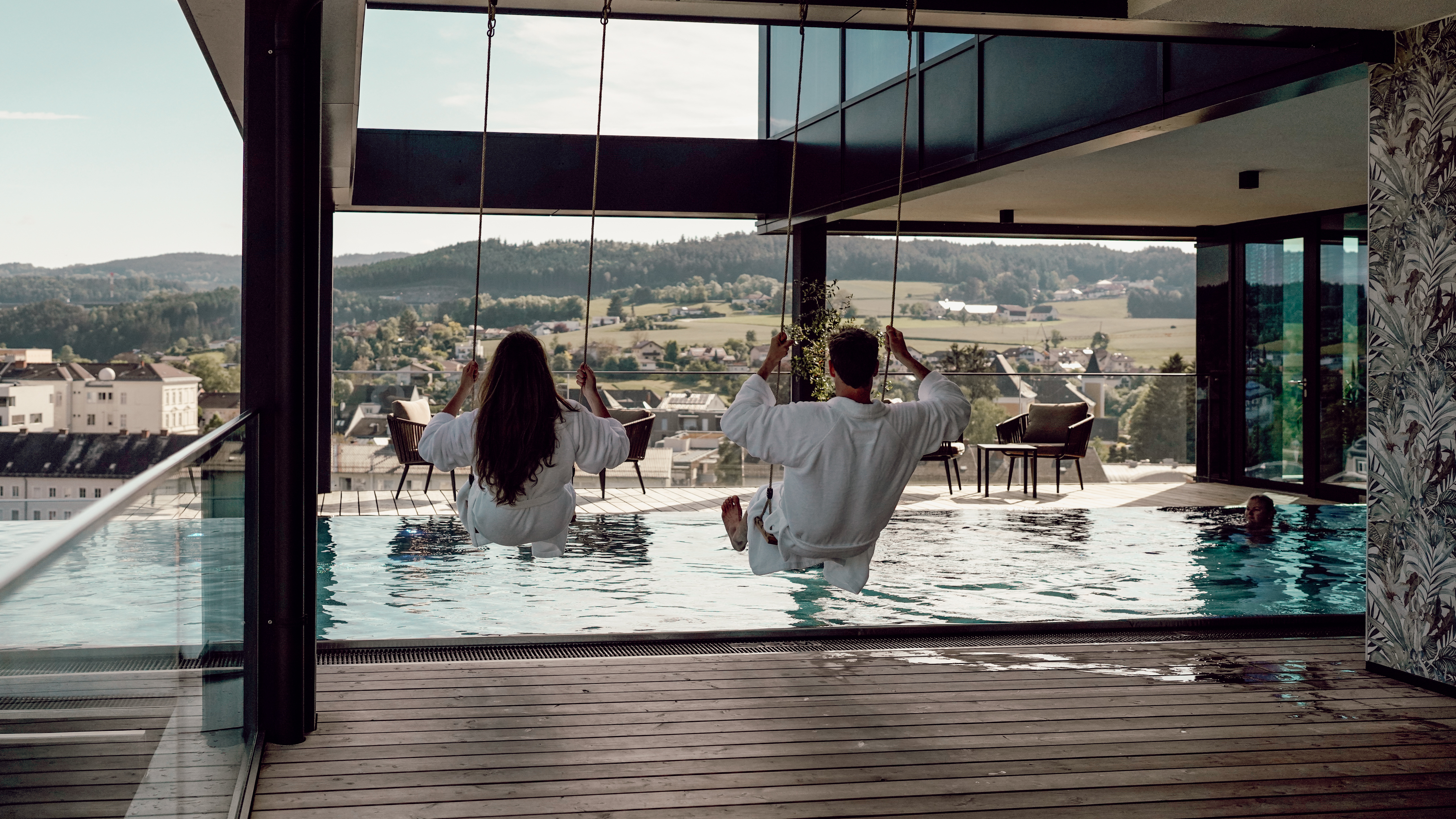 Wellnesshotel: Schaukeln in 36 m Höhe mit Blick in die Hügelwelt - Hotel FREIGOLD