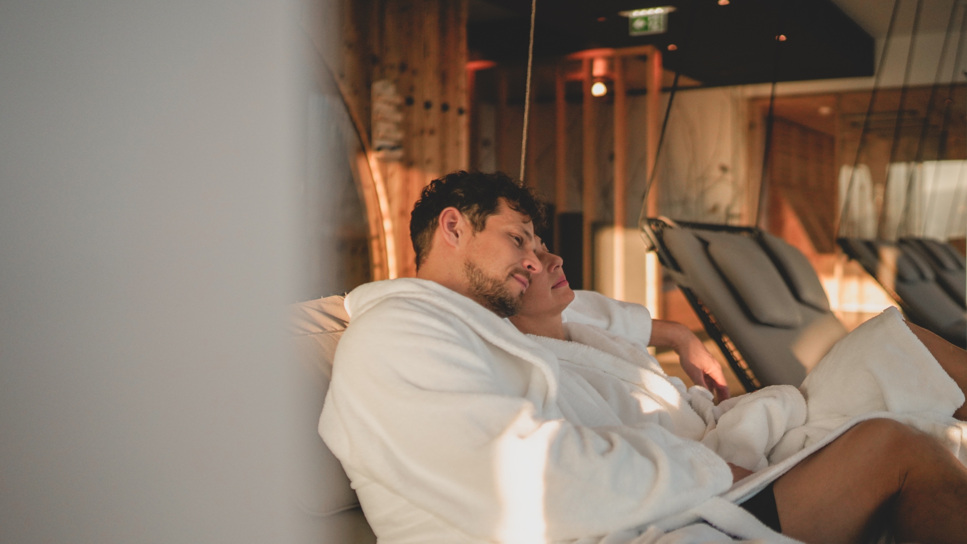 Wellnesshotel: Sonnenuntergang im SKY-Spa - Hotel FREIGOLD