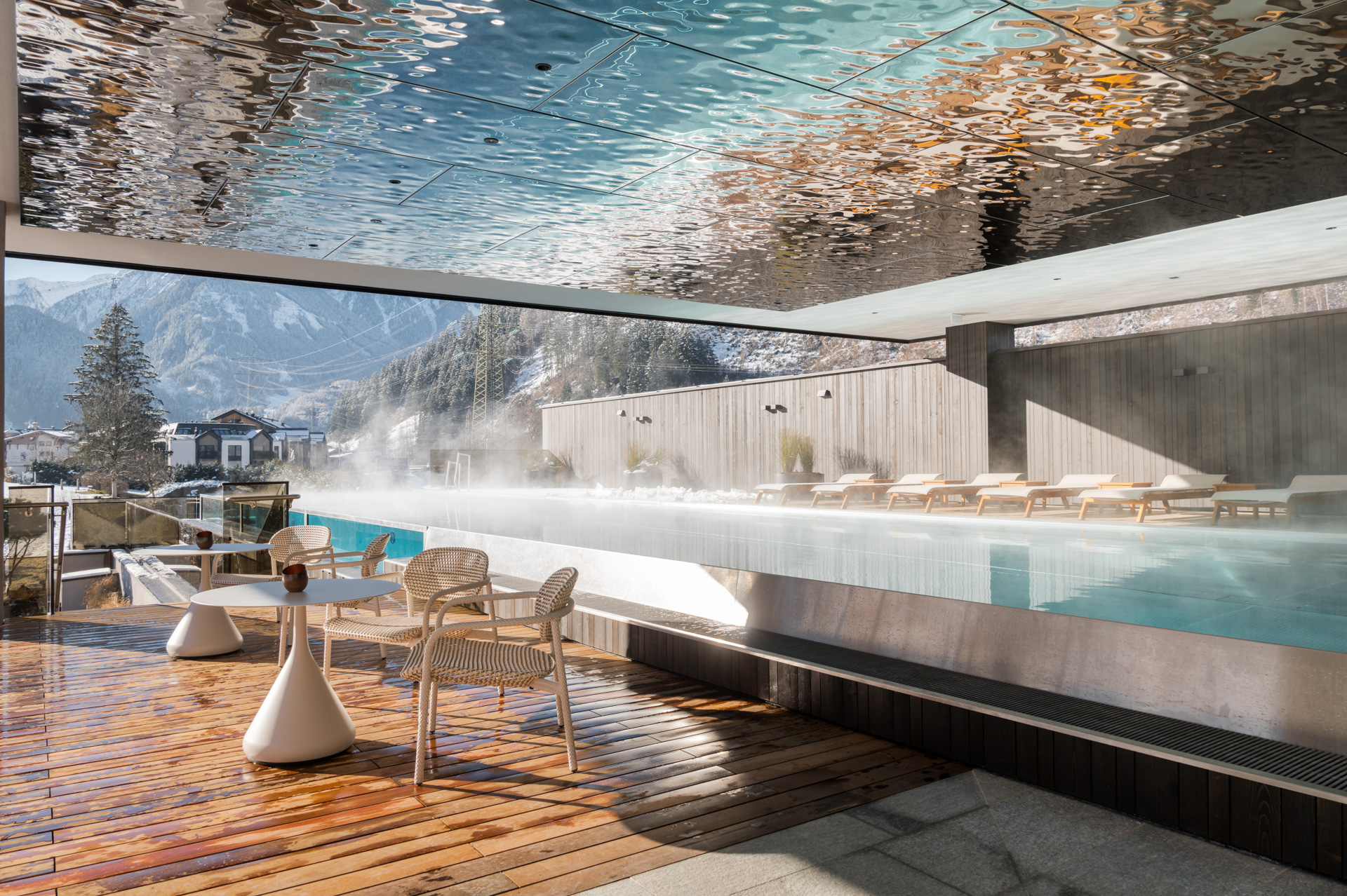 Wellnessurlaub - Terenten - 25m Infinity Pool outdoor am Himmel Spa - Neuhaus Zillertal Resort