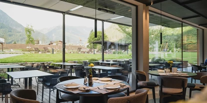 Wellnessurlaub - Pilates - Steinberg am Rofan - Restaurantbereich für Hotelgäste - Neuhaus Zillertal Resort