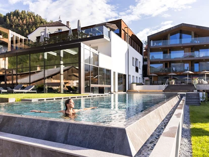 Wellnessurlaub - Dorf Tirol - Hotel Weisses Kreuz