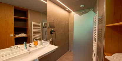 Wellnessurlaub - Dampfbad - Hallwang (Eberstalzell) - Bad Panoramazimmer - Landhotel Das Stocker