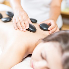 Wellnesshotel: Hot Stone Massage - Ortners Eschenhof