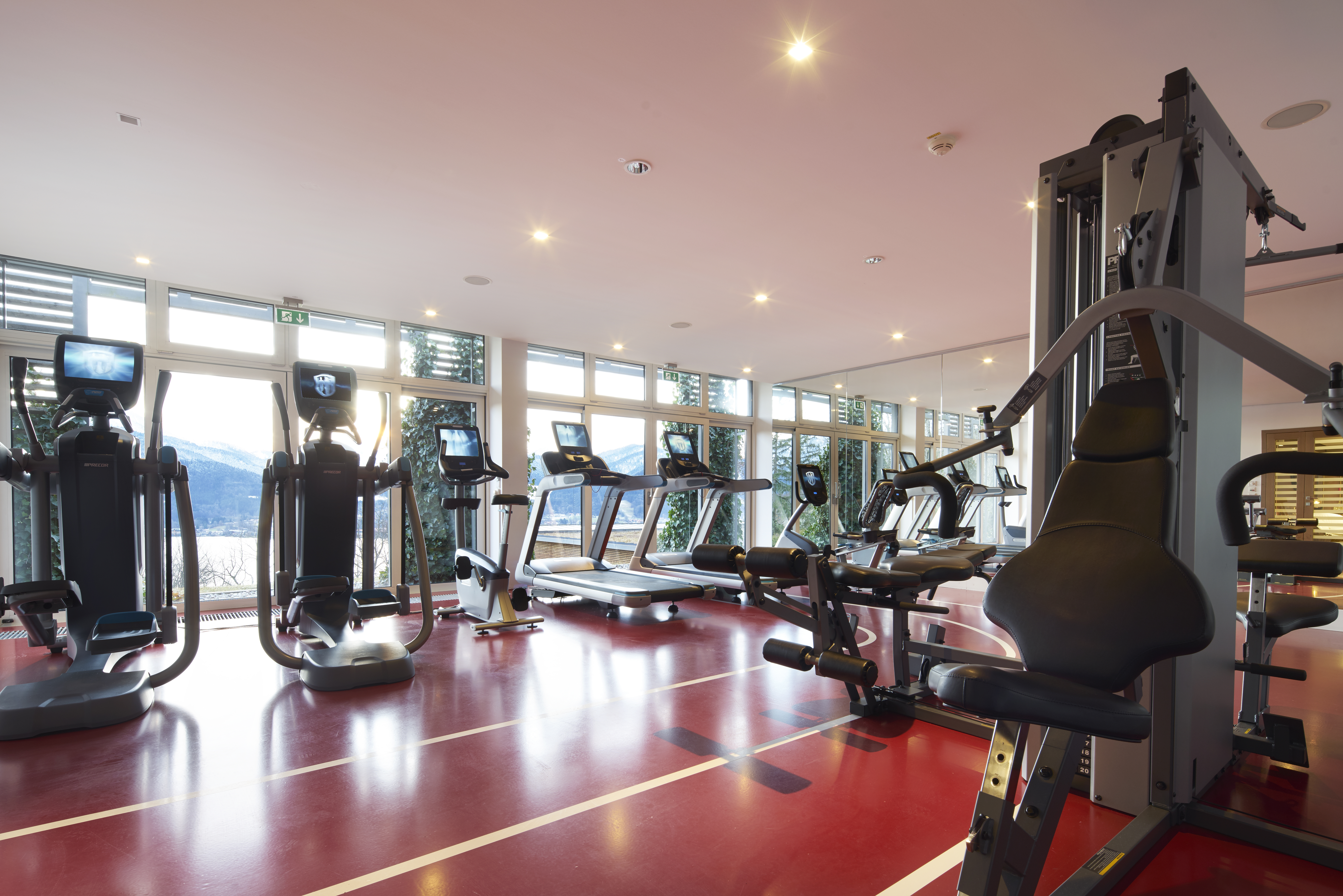 Wellnesshotel: Fitnessraum - Hotel - DAS TEGERNSEE
