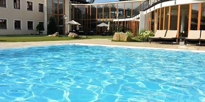 Wellnessurlaub - Adults only - Purkersdorf (Purkersdorf) - Outdoor-Pool - Schlosspark Mauerbach