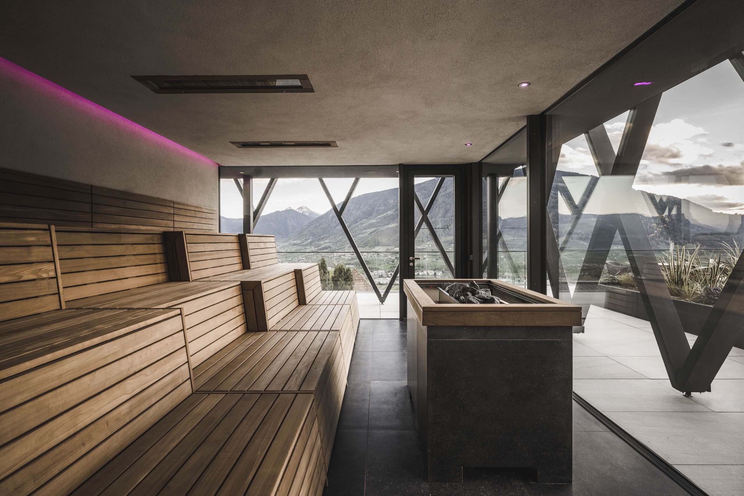 Wellnesshotel: Finnische Sauna - SomVita Suites | Restaurant SomVino - Sauna | Spa