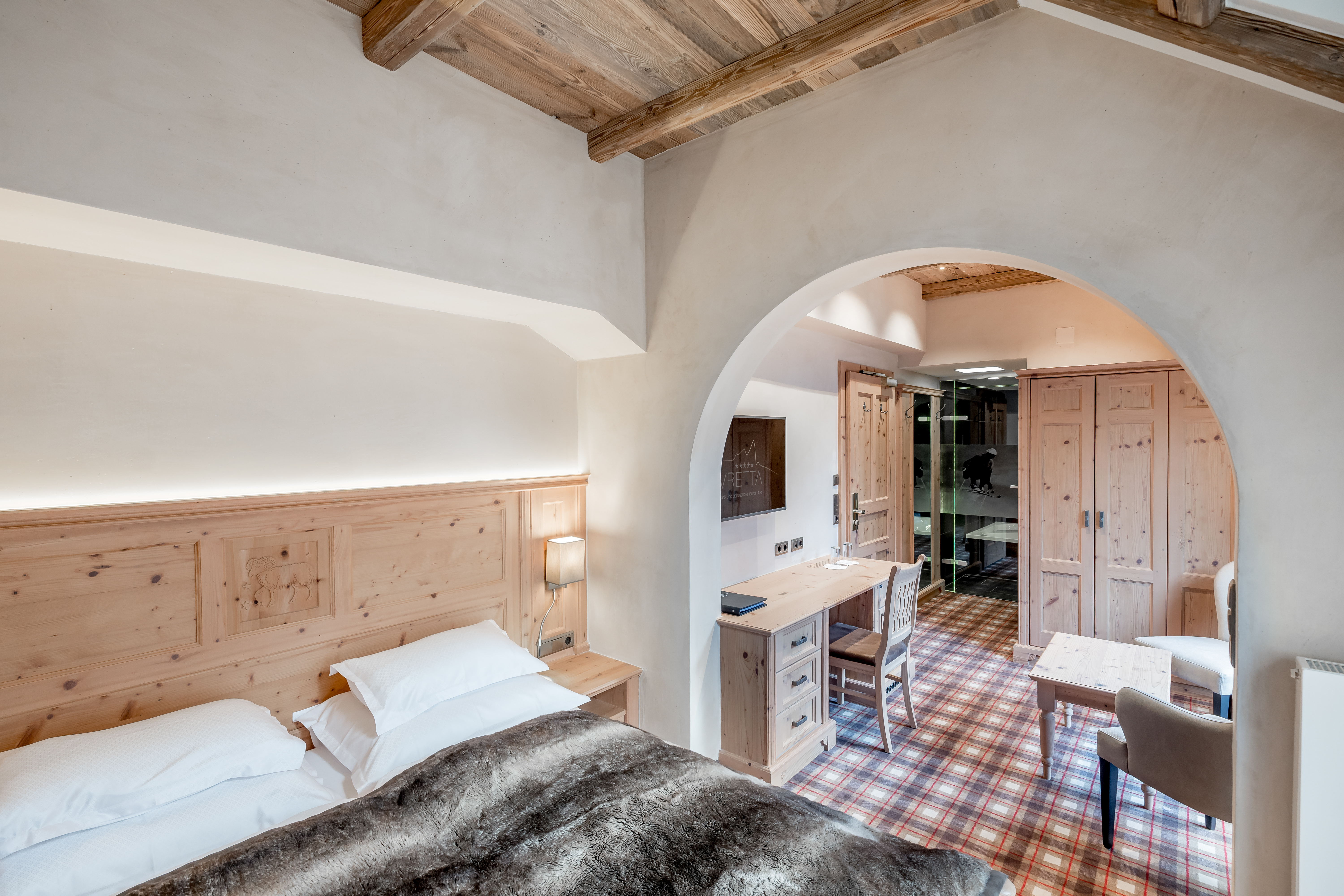 Wellnesshotel: Doppelzimmer Zirbe - SPORT- & GENUSSHOTEL SILVRETTA - Zimmer | Suiten