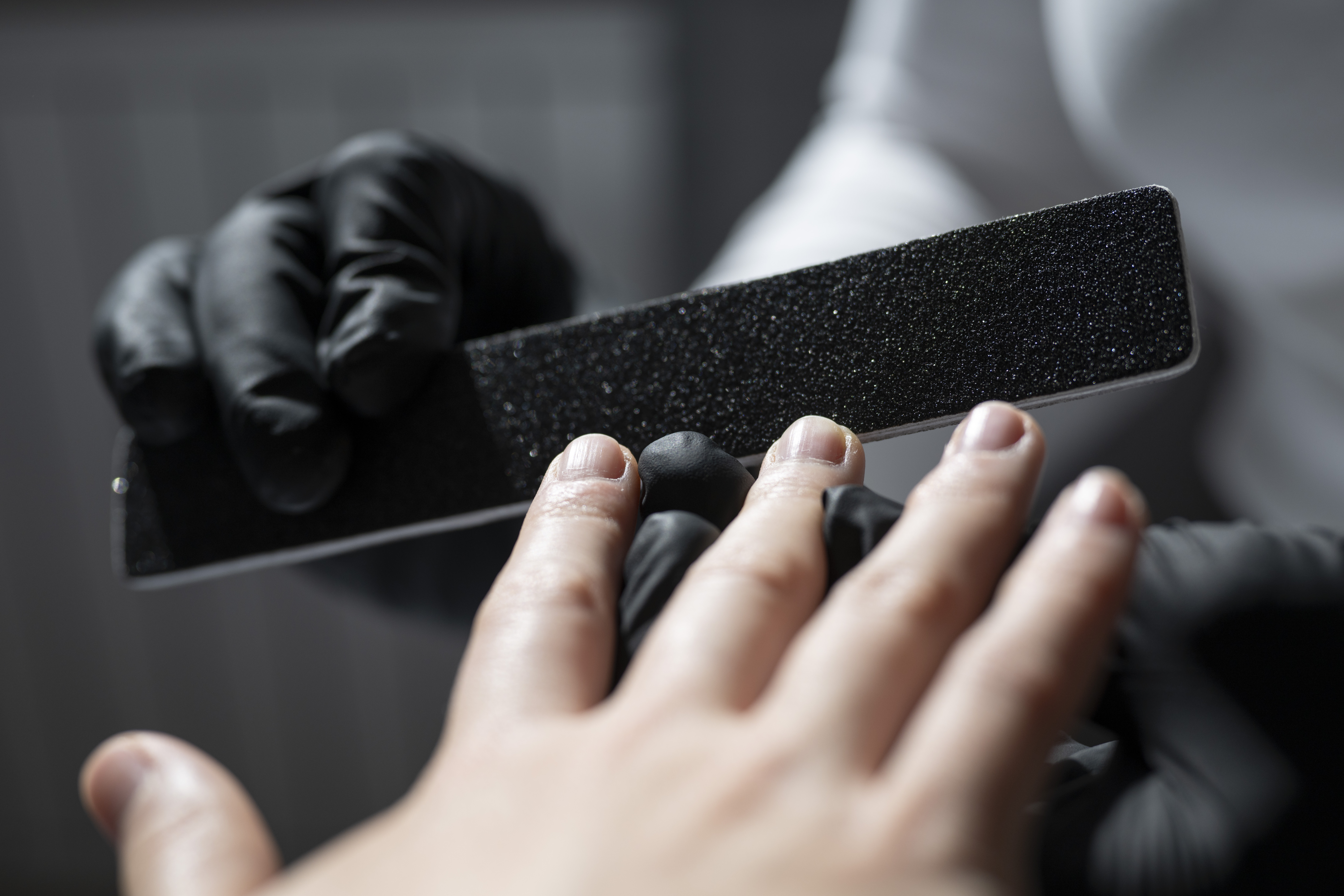 4-Sterne-Superior Alpin Spa Hotel die Post in Südtirol Behandlungen im Detail Maniküre Deluxe