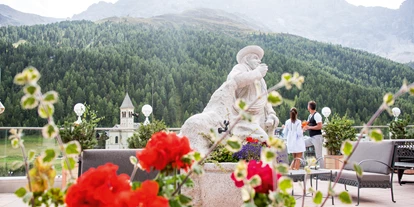 Wellnessurlaub - Pilates - Sonnenterrasse im Sommer - 4-Sterne-Superior Alpin Spa Hotel die Post in Südtirol