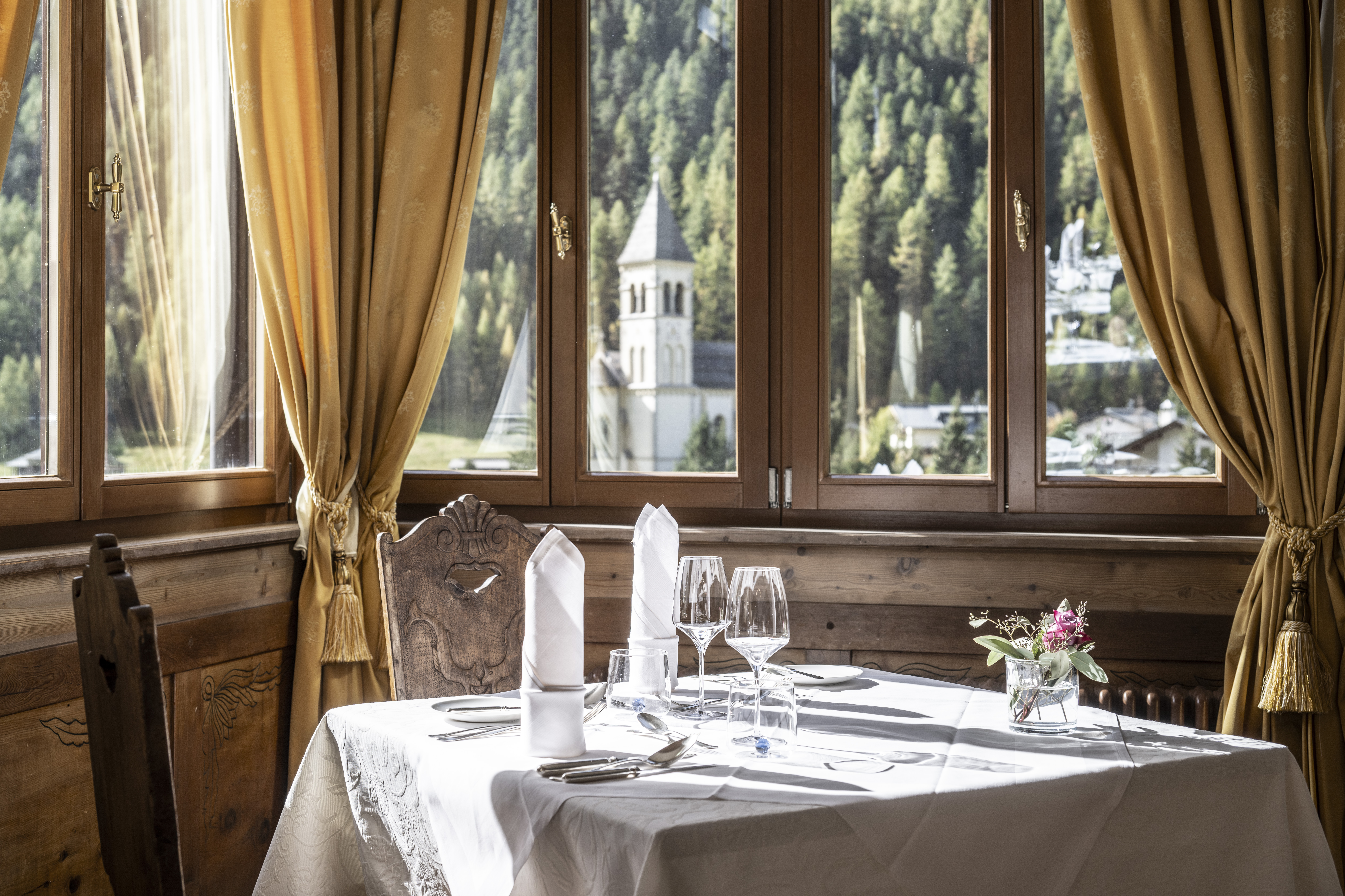 Wellnesshotel: Restaurant - 4-Sterne-Superior Alpin Spa Hotel die Post in Südtirol