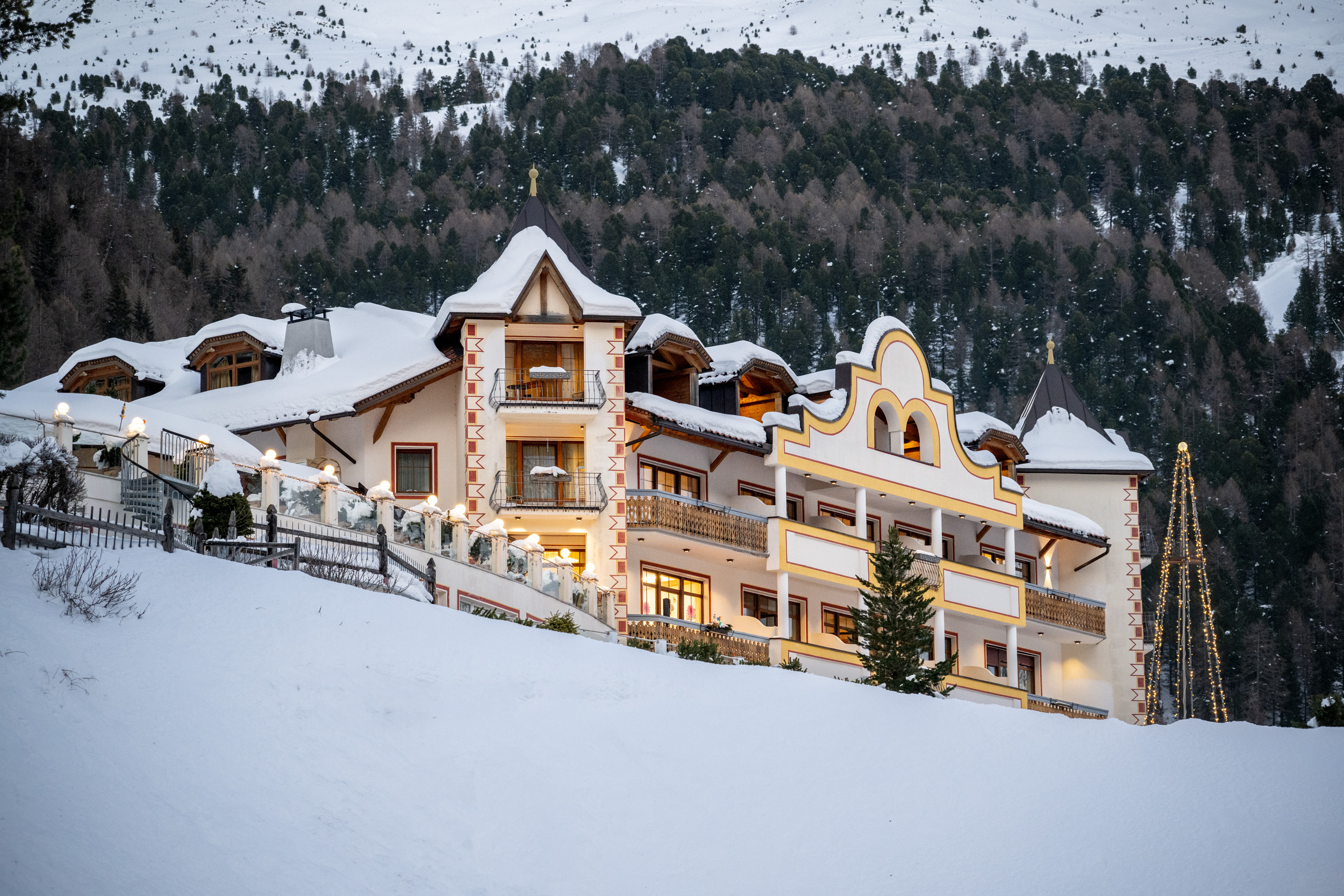 Wellnesshotel: Urlaub mitten im Winterwunderland Südtirol im Alpin Spa Hotel Die Post in Sulden - 4-Sterne-Superior Alpin Spa Hotel die Post in Südtirol