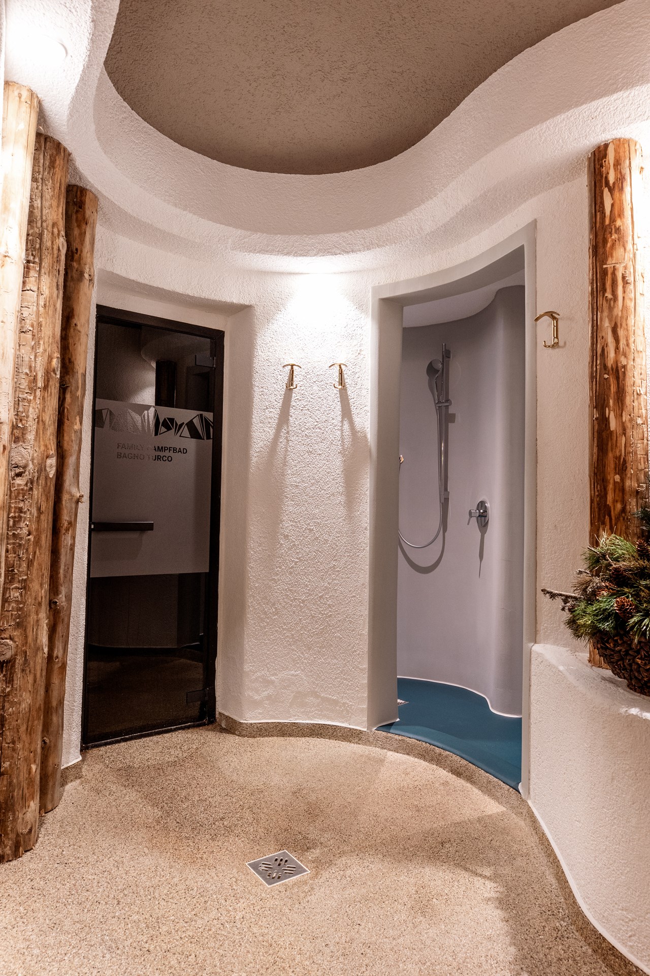 Moseralm Dolomiti Hideaway Saunen und Bäder im Detail Dress On Family Sauna