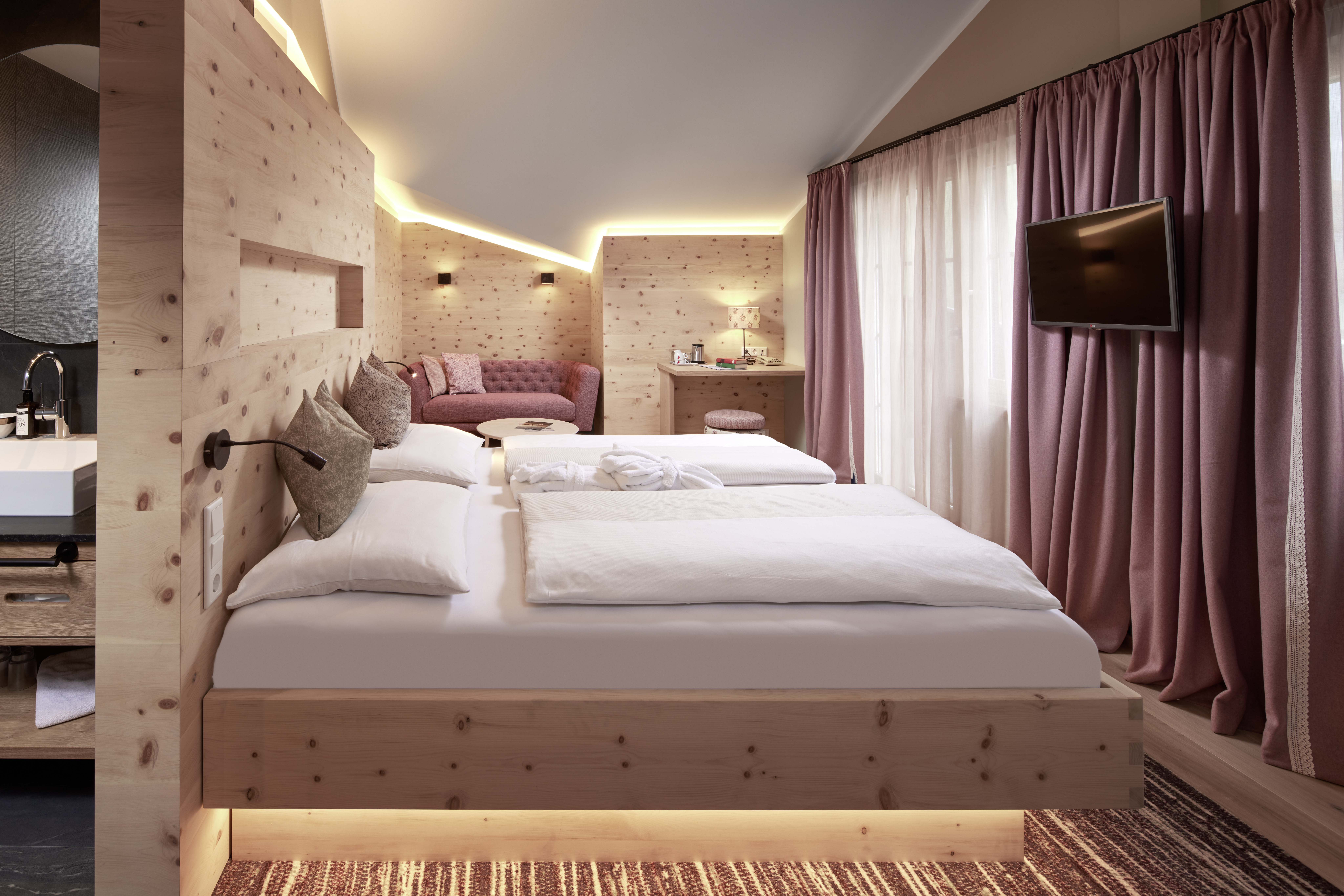 Romantikhotel Zell am See Zimmerkategorien Zirbensuite Pinzgauerin 