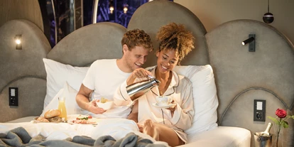 Wellnessurlaub - Schwanenstadt - Kuschelfrühstück am Zimmer - Hotel Winzer Wellness & Kuscheln