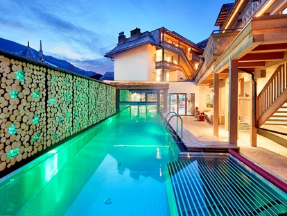 Wellnessurlaub - Faistenau - Pool im Hotel Eder - Lifestyle-Hotel Eder