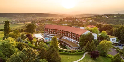Wellnessurlaub - Restaurant - Stegersbach - Traumhafte Lage auf der Anhöhe von Bad Waltersdorf - Hotel & Spa Der Steirerhof Bad Waltersdorf